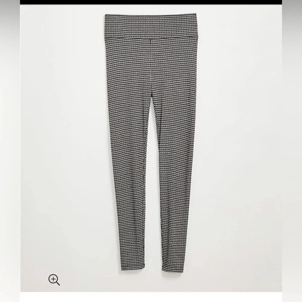 Lou & Grey Houndstooth Ponte Leggings